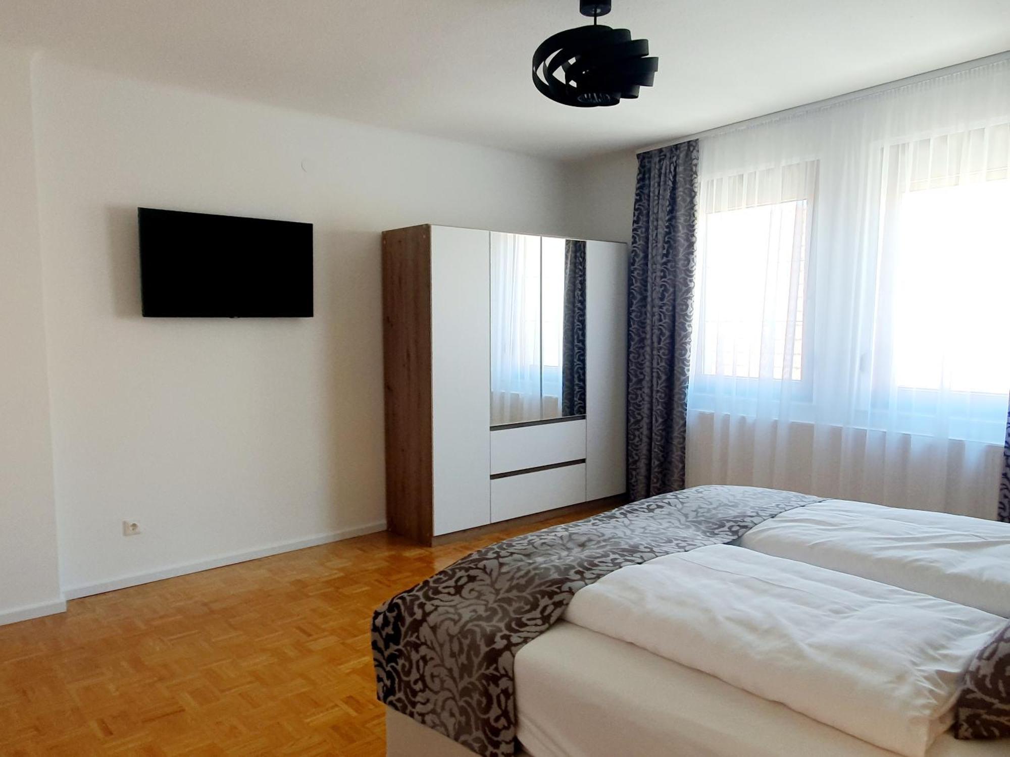 Zentrum 7 Moerbisch Mörbisch am See Стая снимка